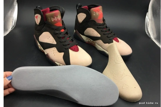 Shimmer Patta 7 Retro  Jordan AT3375-200 AT3375-200 0325